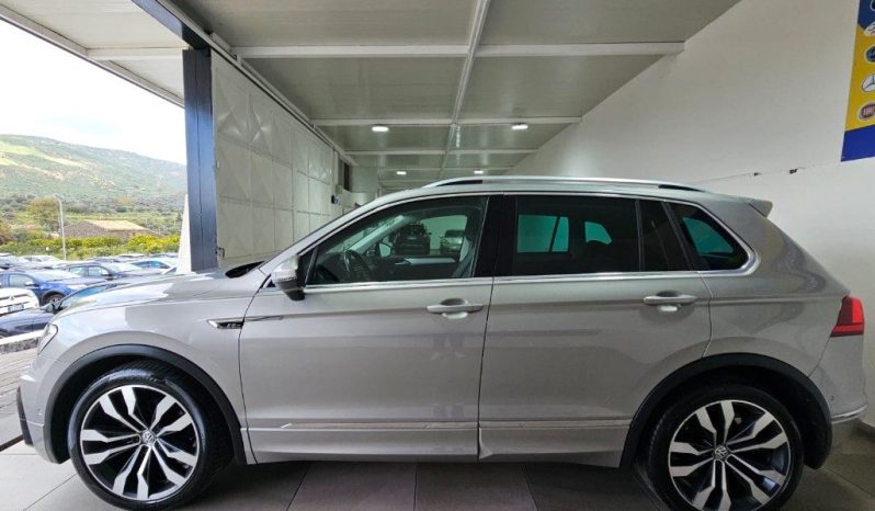 VOLKSWAGEN Tiguan pieno