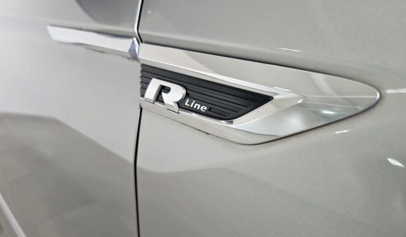 VOLKSWAGEN Tiguan pieno