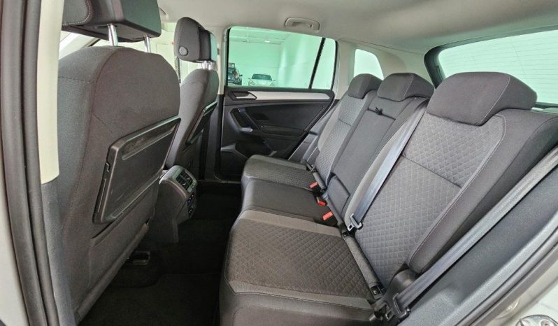 VOLKSWAGEN Tiguan pieno