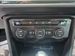 VOLKSWAGEN Tiguan pieno