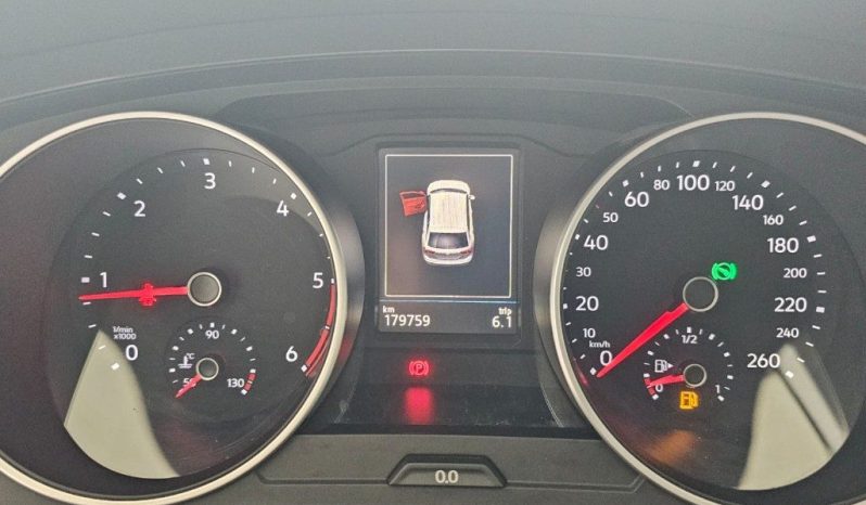 VOLKSWAGEN Tiguan pieno