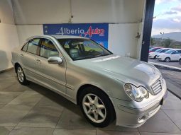 MERCEDES-BENZ C 220 pieno