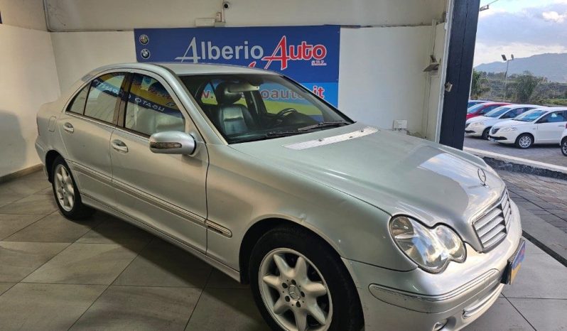 MERCEDES-BENZ C 220 pieno
