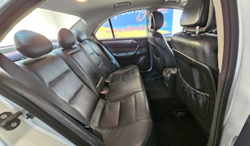 MERCEDES-BENZ C 220 pieno
