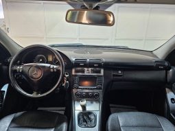 MERCEDES-BENZ C 220 pieno