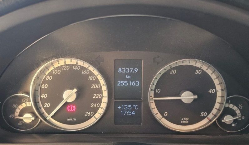 MERCEDES-BENZ C 220 pieno