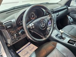 MERCEDES-BENZ C 220 pieno