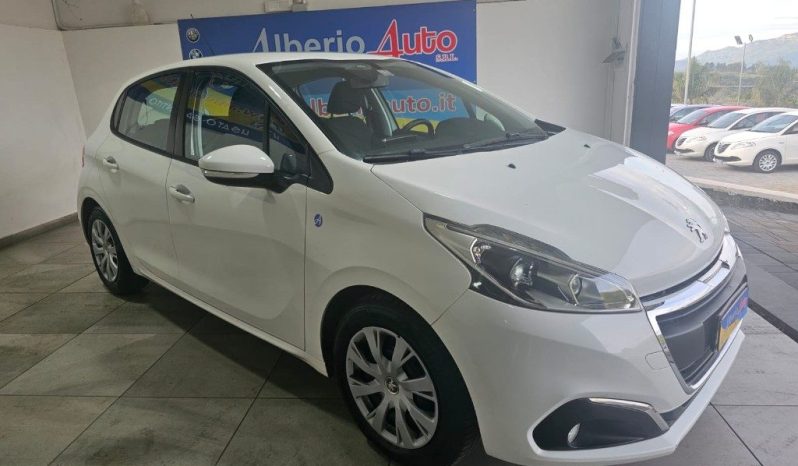 PEUGEOT 208 pieno