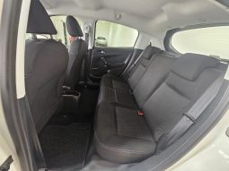 PEUGEOT 208 pieno