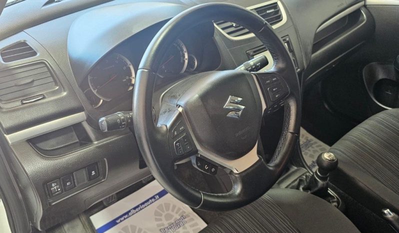 SUZUKI Swift pieno