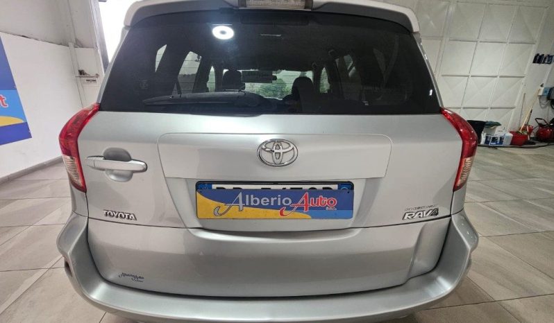 TOYOTA RAV 4 MY23 pieno
