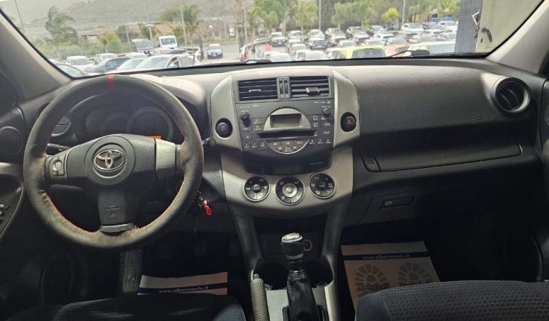 TOYOTA RAV 4 MY23 pieno