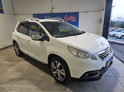 PEUGEOT 2008 pieno