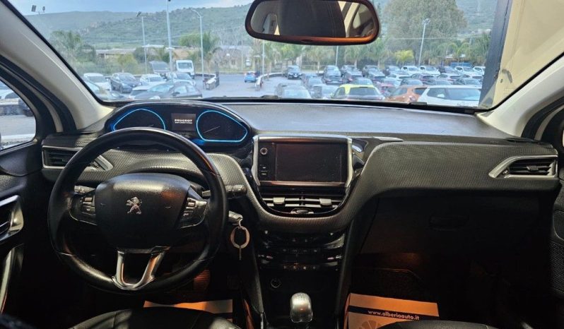 PEUGEOT 2008 pieno