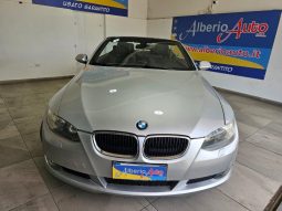 BMW 320 pieno