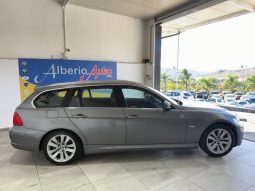 BMW 320 pieno