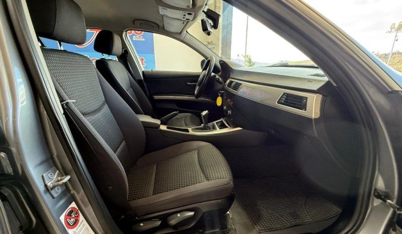BMW 320 pieno