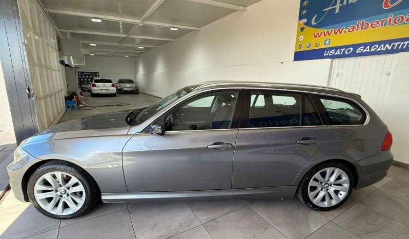 BMW 320 pieno