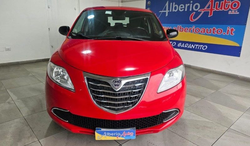 Lancia Ypsilon pieno