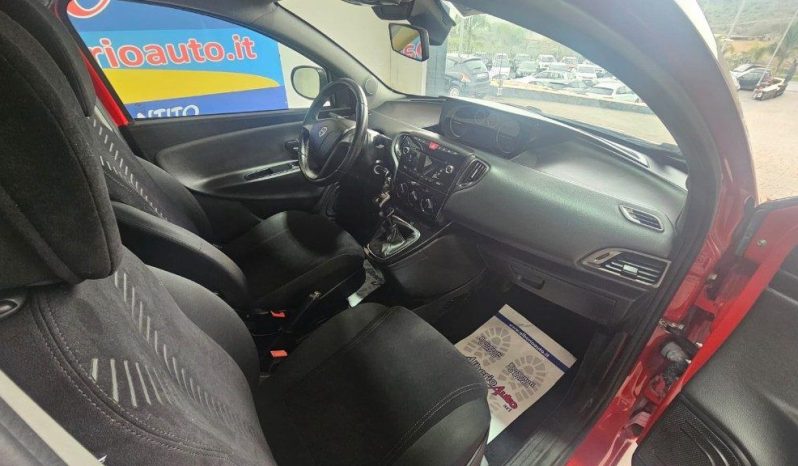Lancia Ypsilon pieno