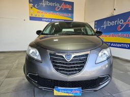Lancia Ypsilon pieno