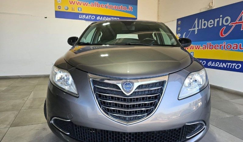 Lancia Ypsilon pieno