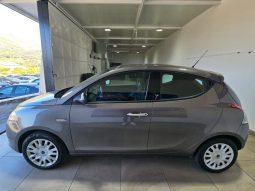 Lancia Ypsilon pieno