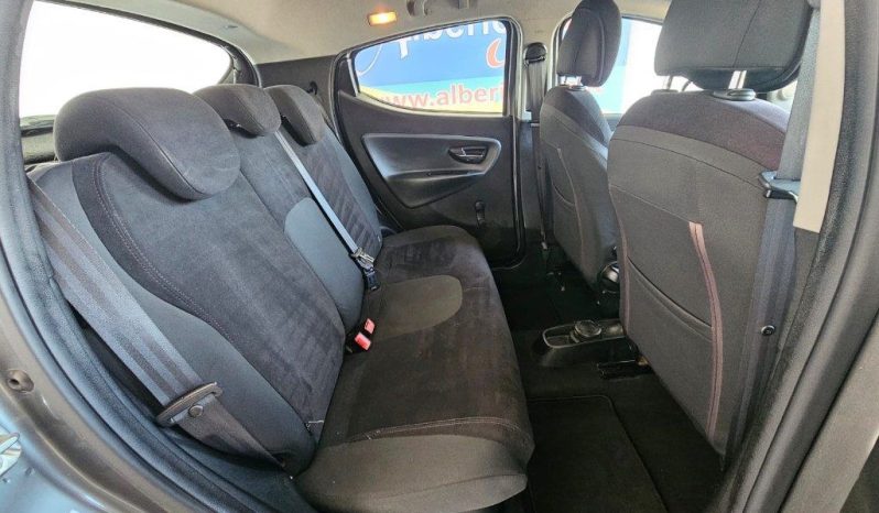 Lancia Ypsilon pieno