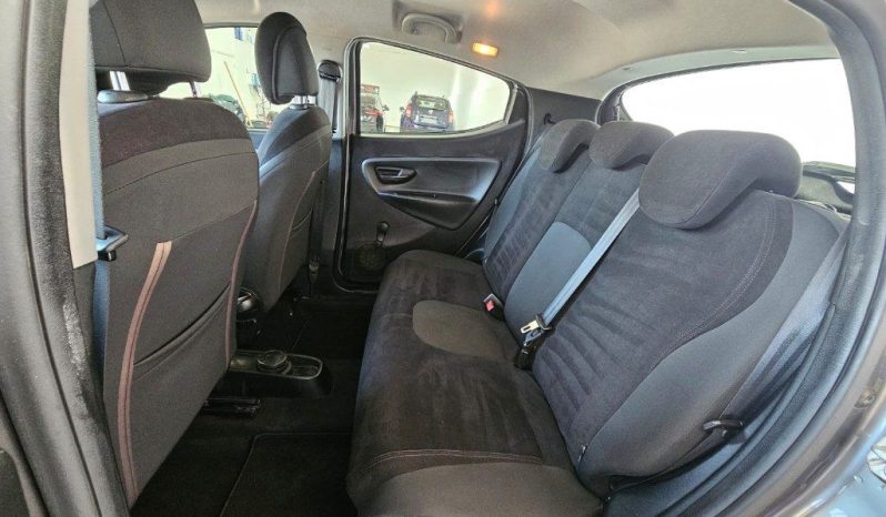 Lancia Ypsilon pieno