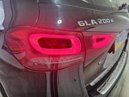 Mercedes-Benz GLA 200 pieno