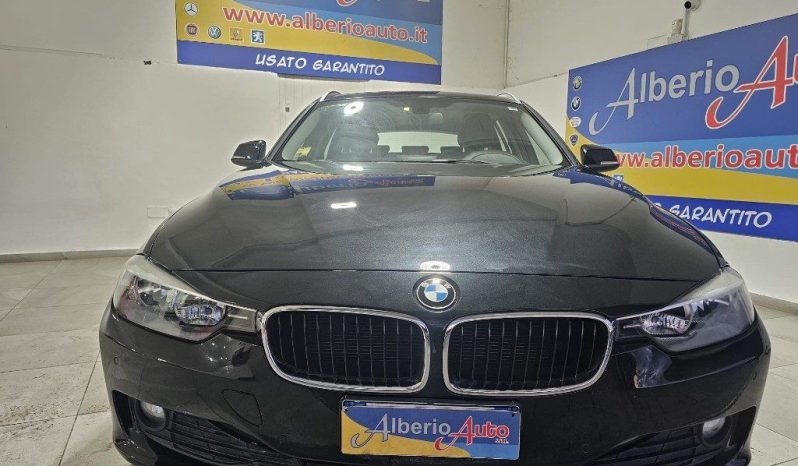 BMW 320 pieno