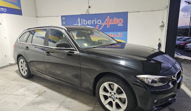 BMW 320 pieno