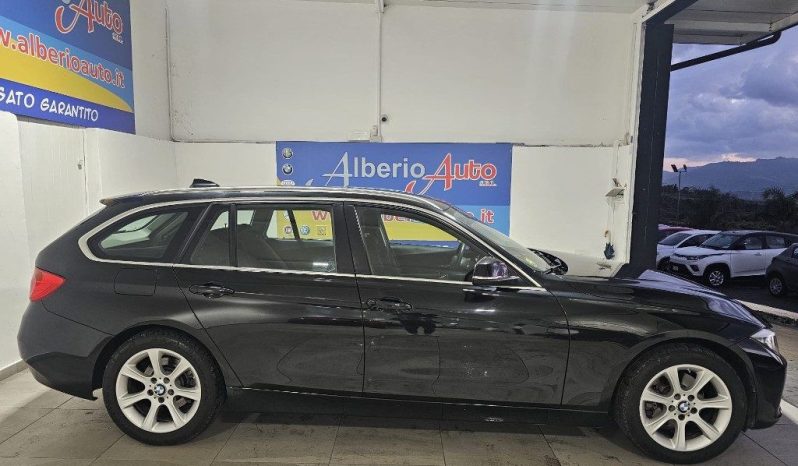 BMW 320 pieno