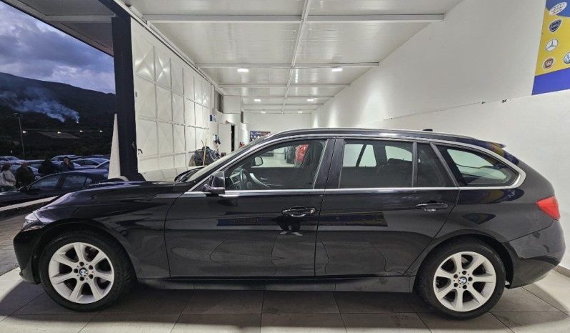 BMW 320 pieno