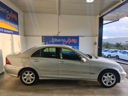 Mercedes-Benz C 220 pieno
