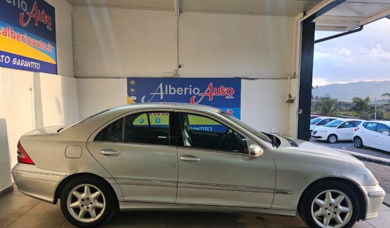 Mercedes-Benz C 220 pieno