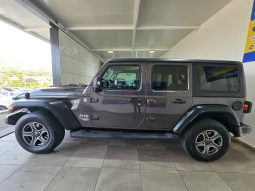 Jeep Wrangler pieno