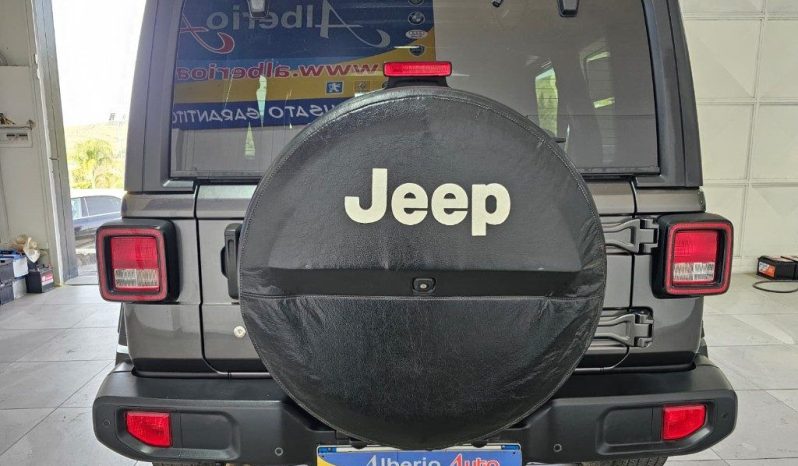 Jeep Wrangler pieno