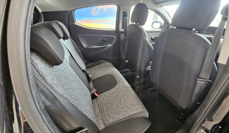 Lancia Ypsilon pieno