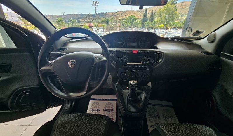 Lancia Ypsilon pieno