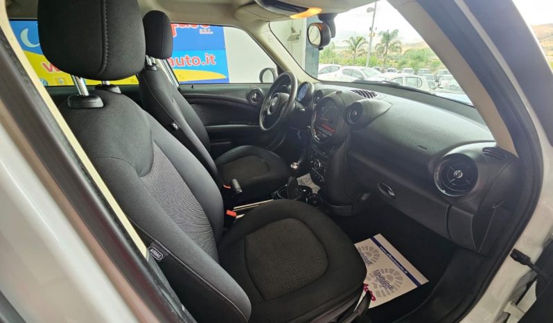 Mini Countryman One D Business pieno