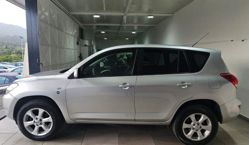 Toyota RAV 4 pieno