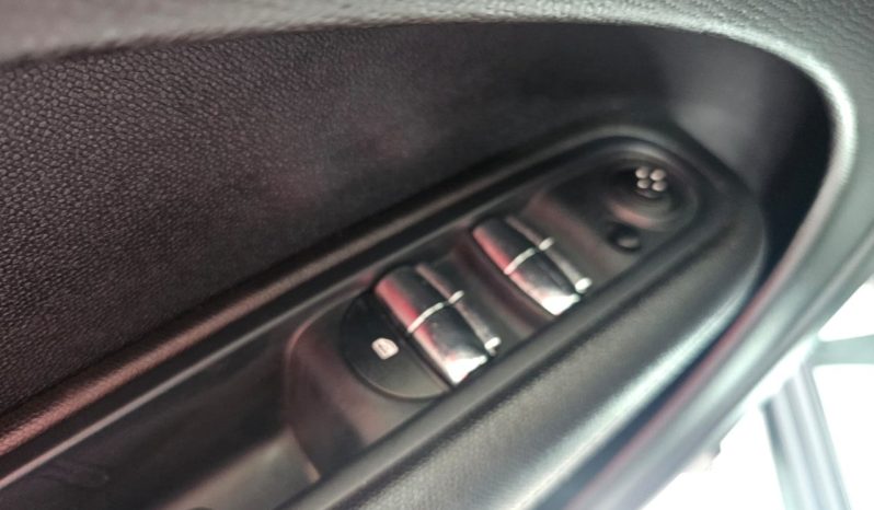 Mini Countryman One D Business pieno