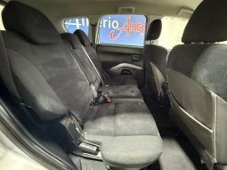 Mitsubishi Outlander pieno