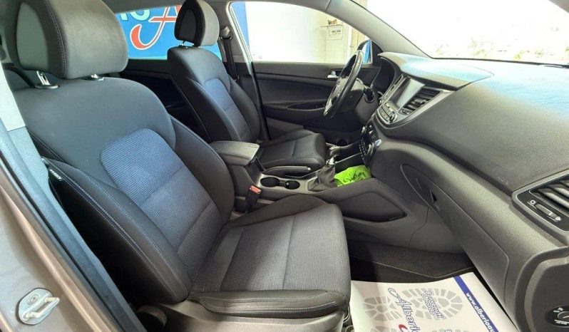 Hyundai TUCSON pieno