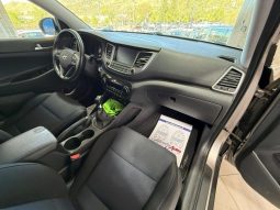 Hyundai TUCSON pieno