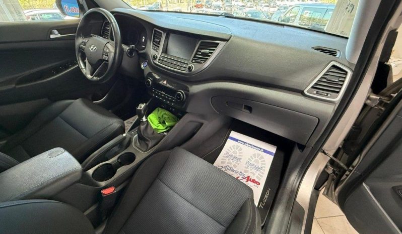Hyundai TUCSON pieno
