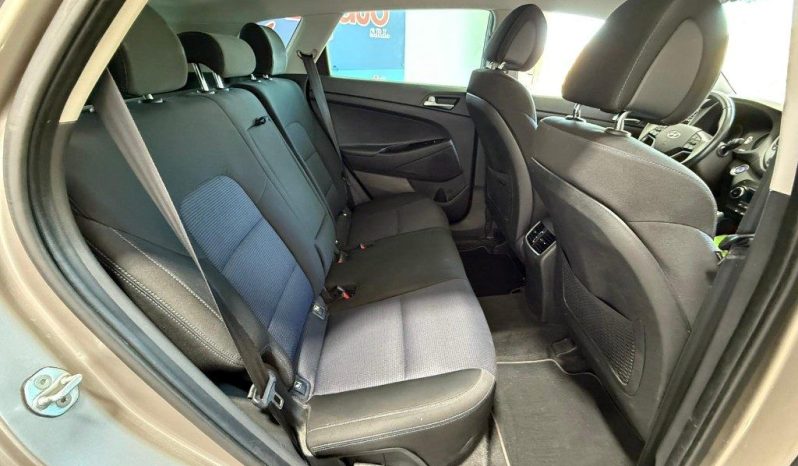 Hyundai TUCSON pieno