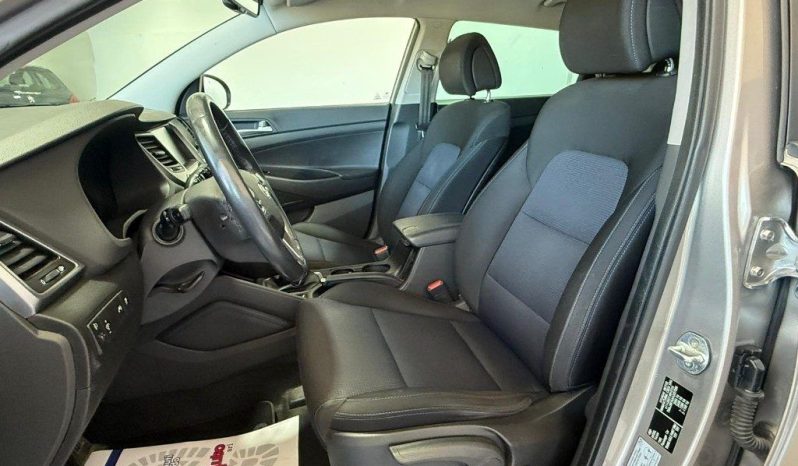 Hyundai TUCSON pieno