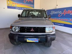 Mitsubishi Pajero pieno